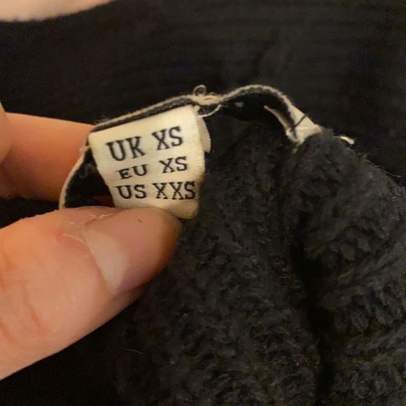 LF wool distressed sweater- Size XS - Picture 4 of 4